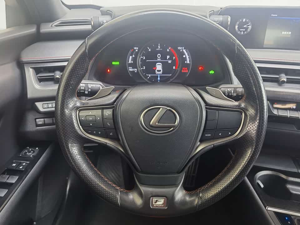 Lexus UX