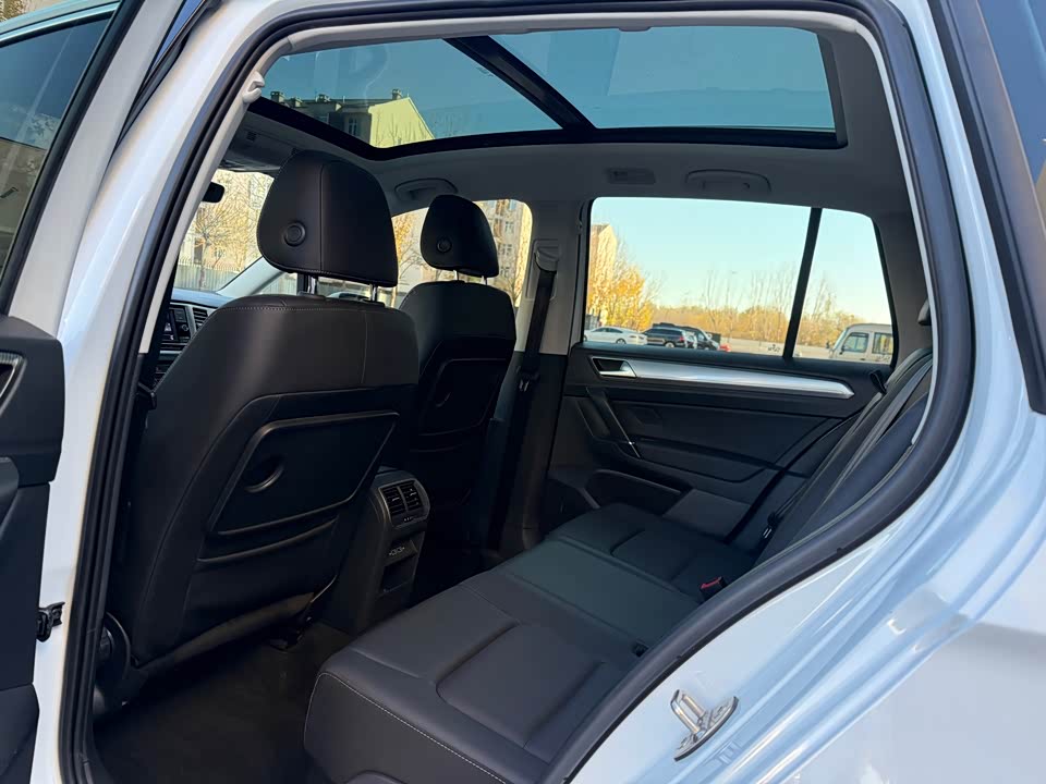 Volkswagen Golf*Jiayu