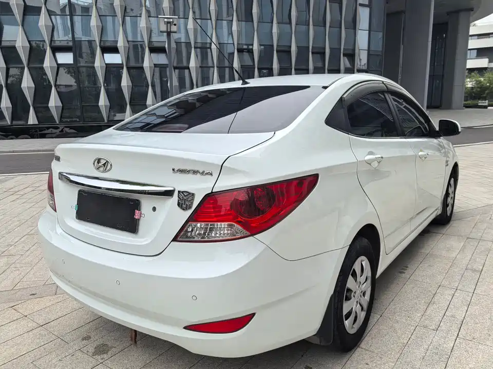 Hyundai Rena