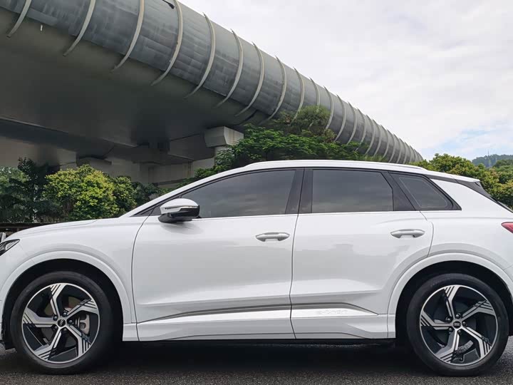 Audi Q4 e-tron 2022 40 e-tron chuang jing ban