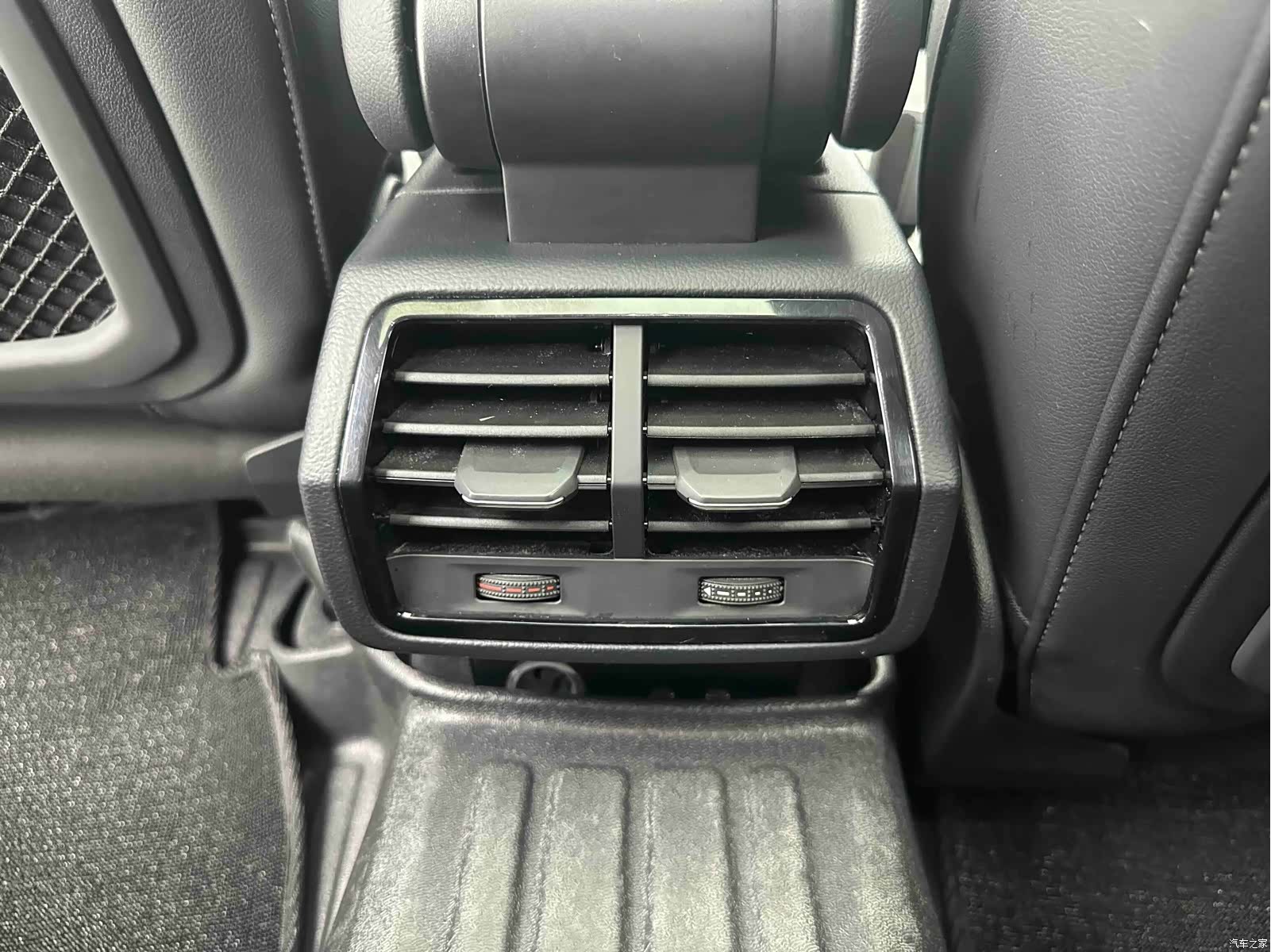Audi Q3, 2022 13
