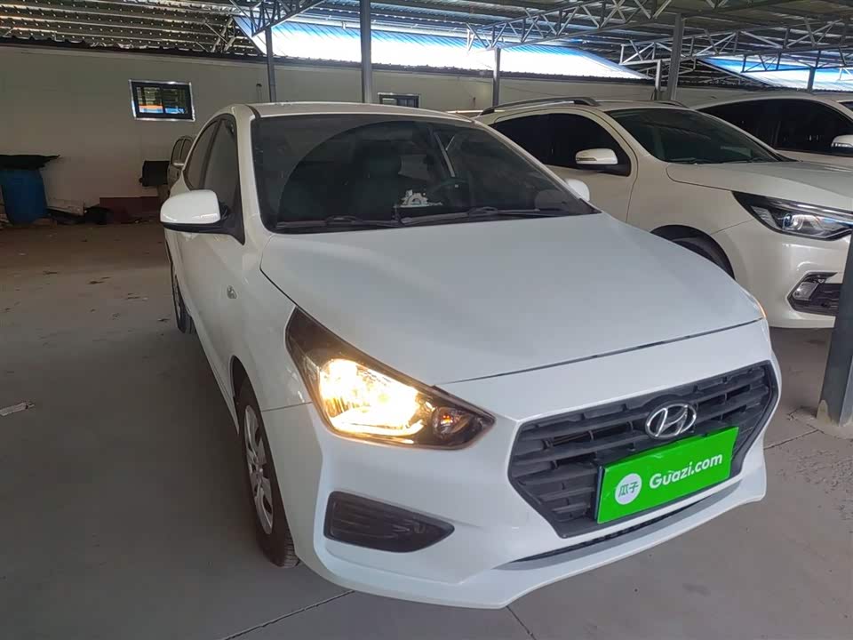 Hyundai Rena