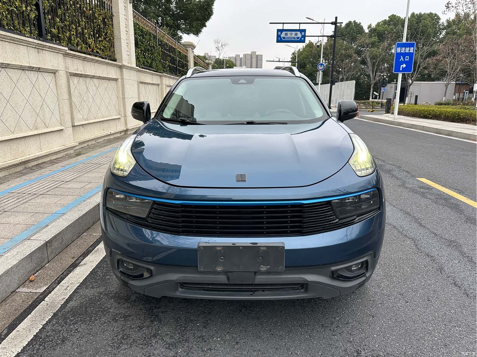 Lynk & Co 01, 2017 2