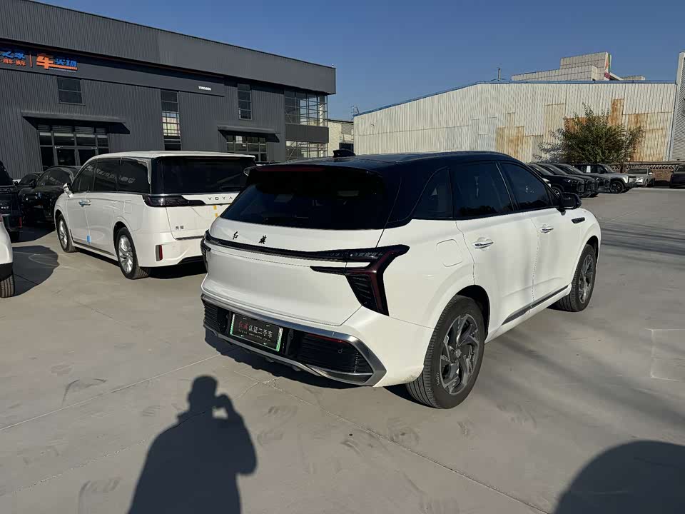 Hongqi HS3 PHEV