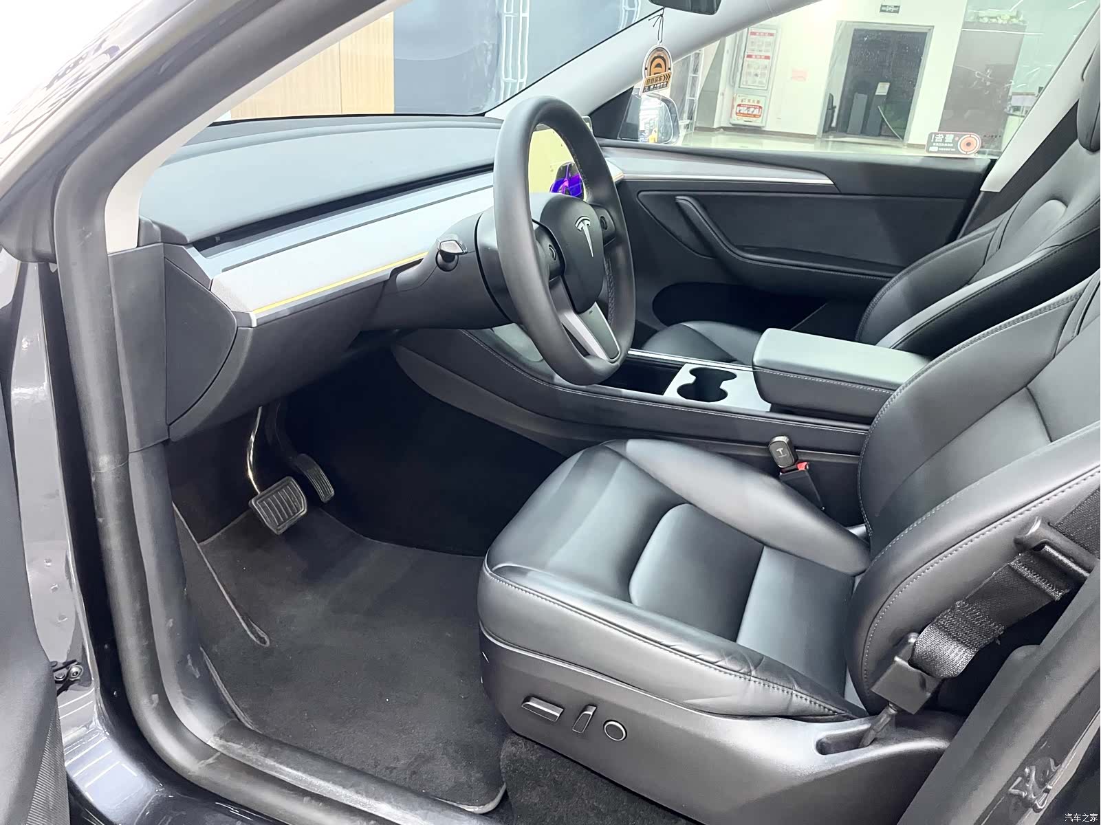 Tesla Model Y, 2024 7