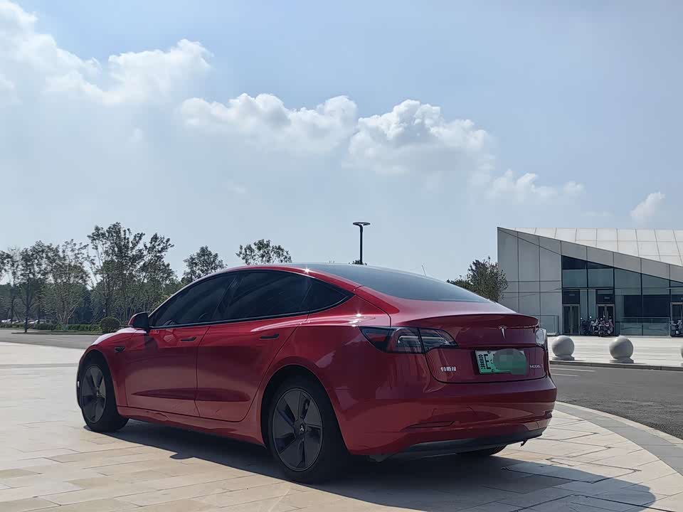 Tesla Model 3 Tesla Model 3