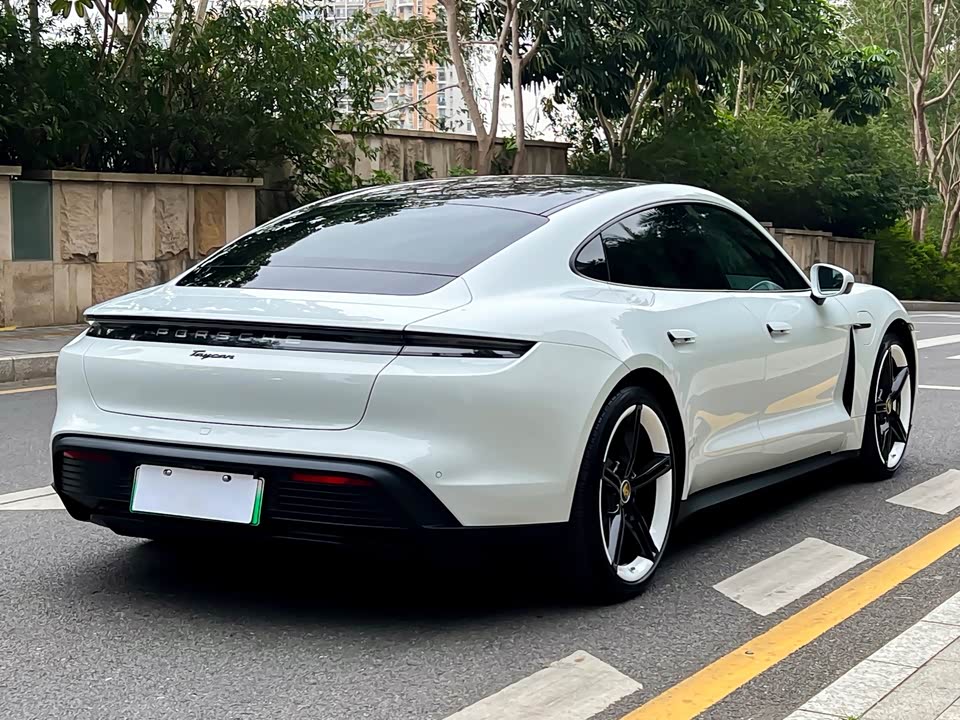 Porsche Taycan