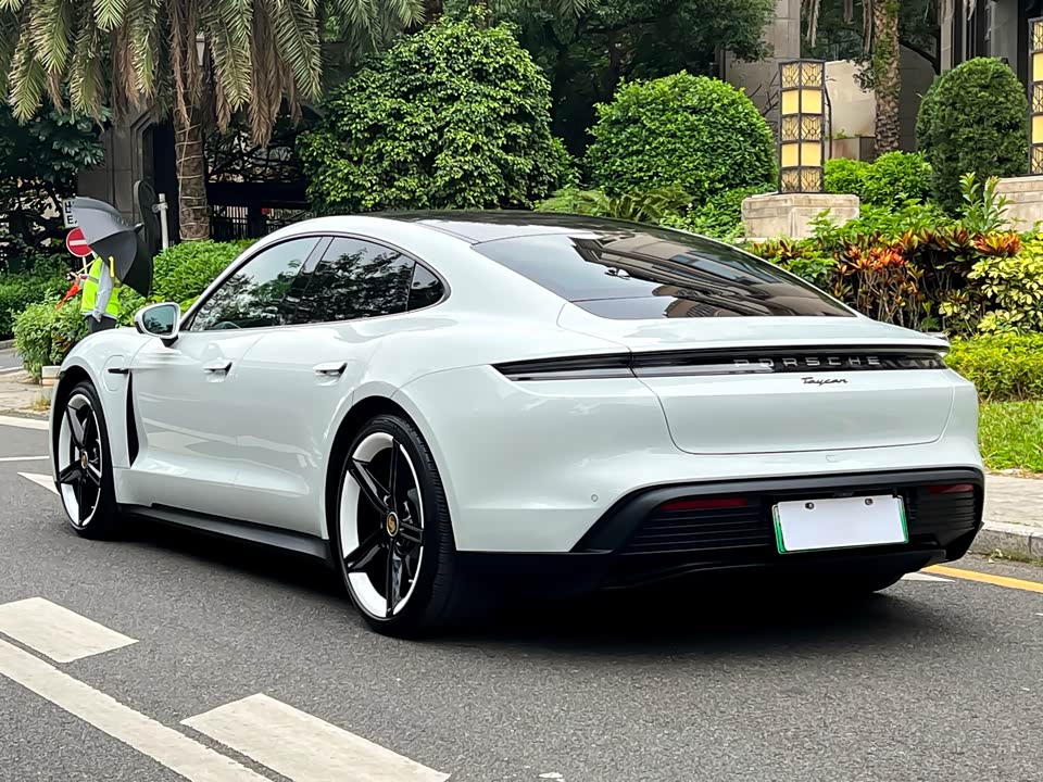Porsche Taycan