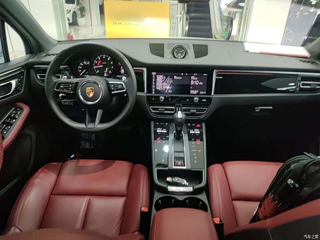 Porsche Macan, 2022 10