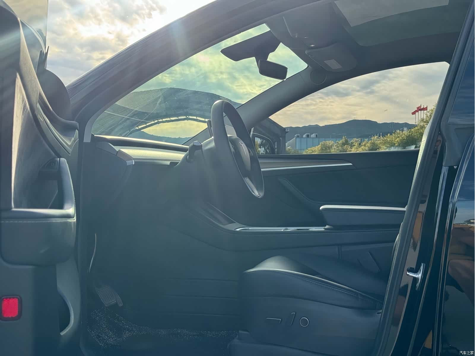Tesla Model Y, 2023 все фото