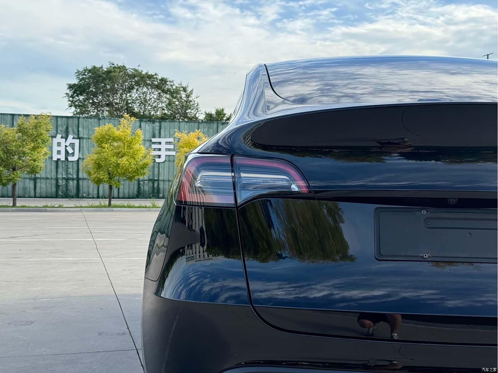 Tesla Model Y, 2023 16
