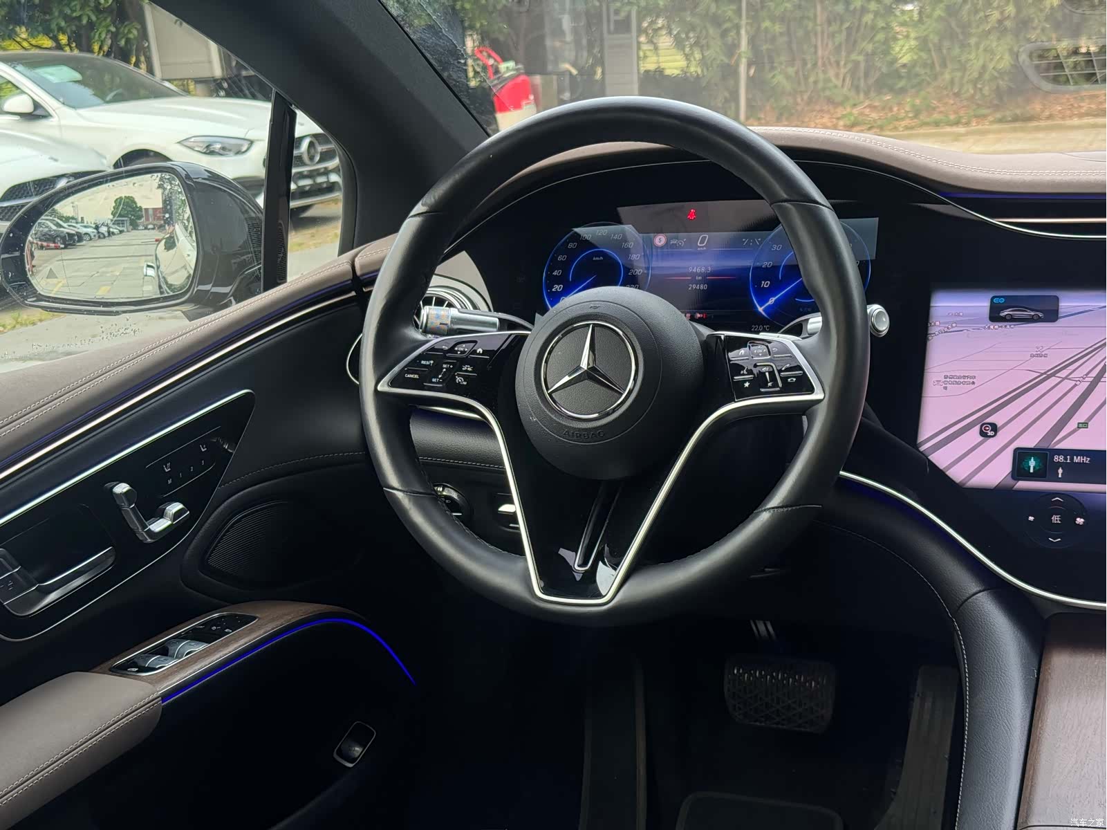 Mercedes-Benz EQS, 2024 11
