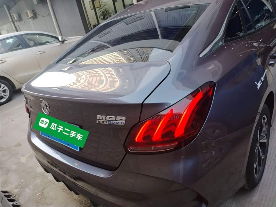 MG MG5