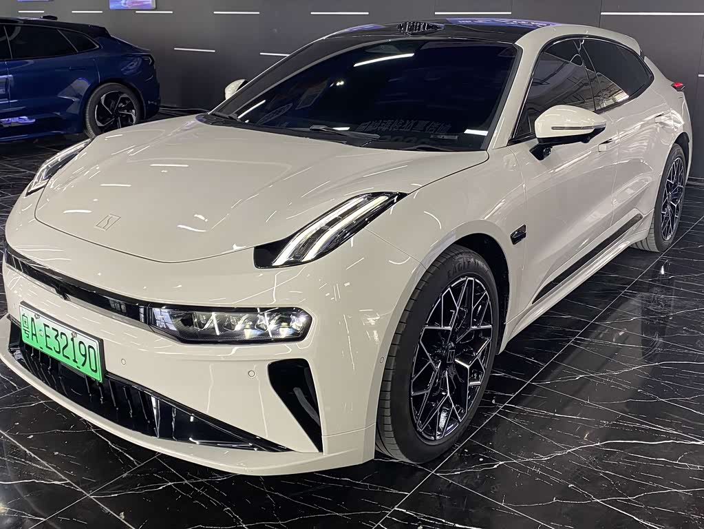 Zeekr 001