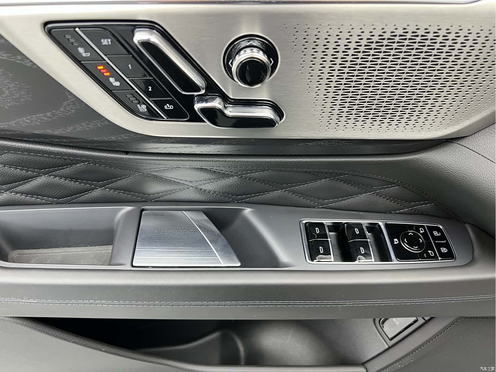 Cadillac CT6, 2025 3