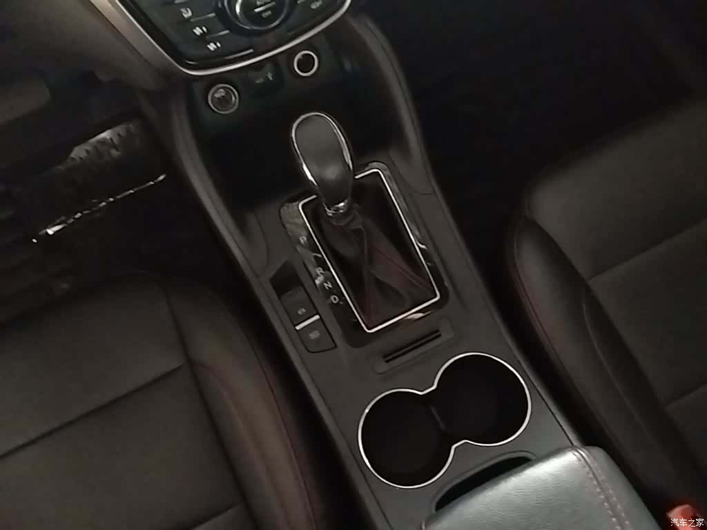 Changan CS75, 2015 14