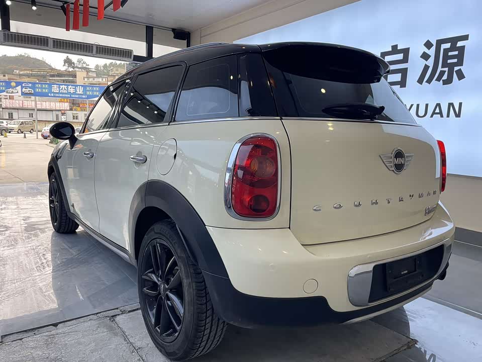 MINI COUNTRYMAN