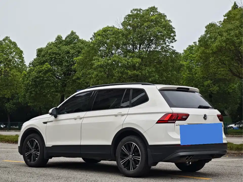 Volkswagen Tiguan L