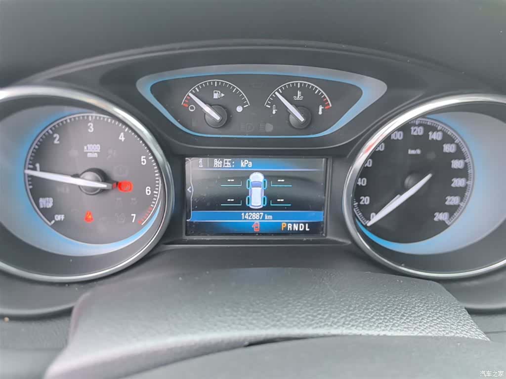 Buick Envision Plus, 2016 12
