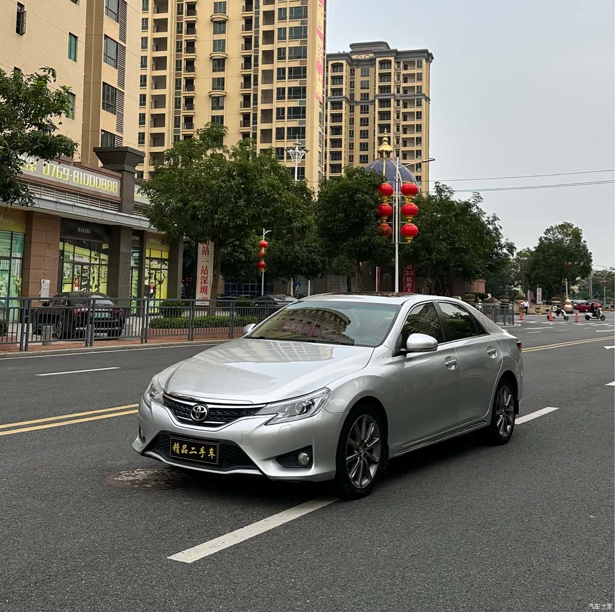 Toyota 2.5V, 2015 1
