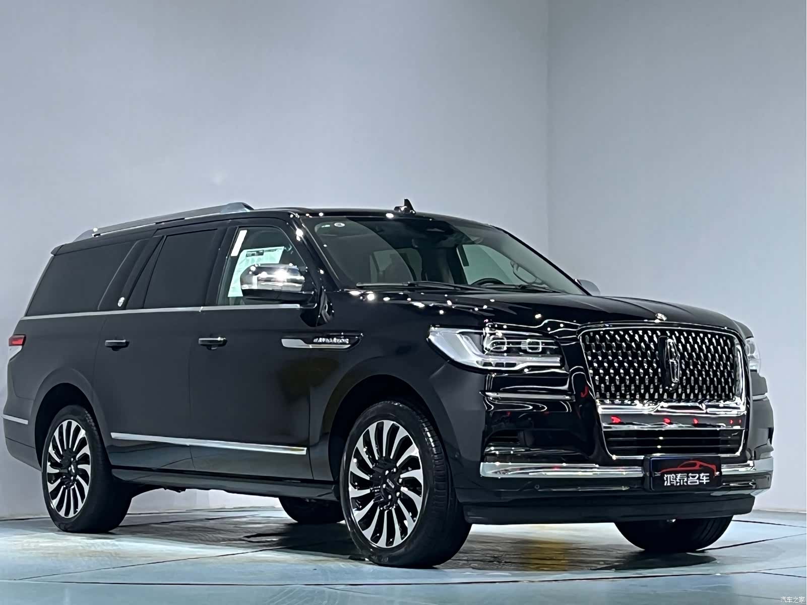 Lincoln Navigator, 2026 4