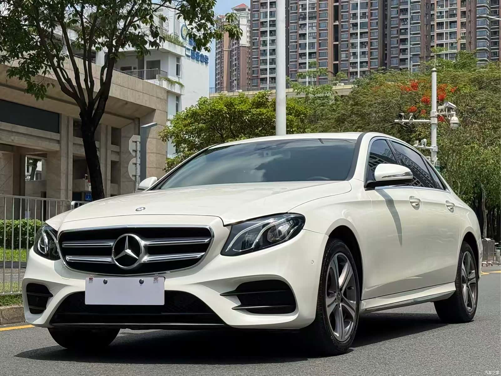 Mercedes-Benz E-Class, 2017 1