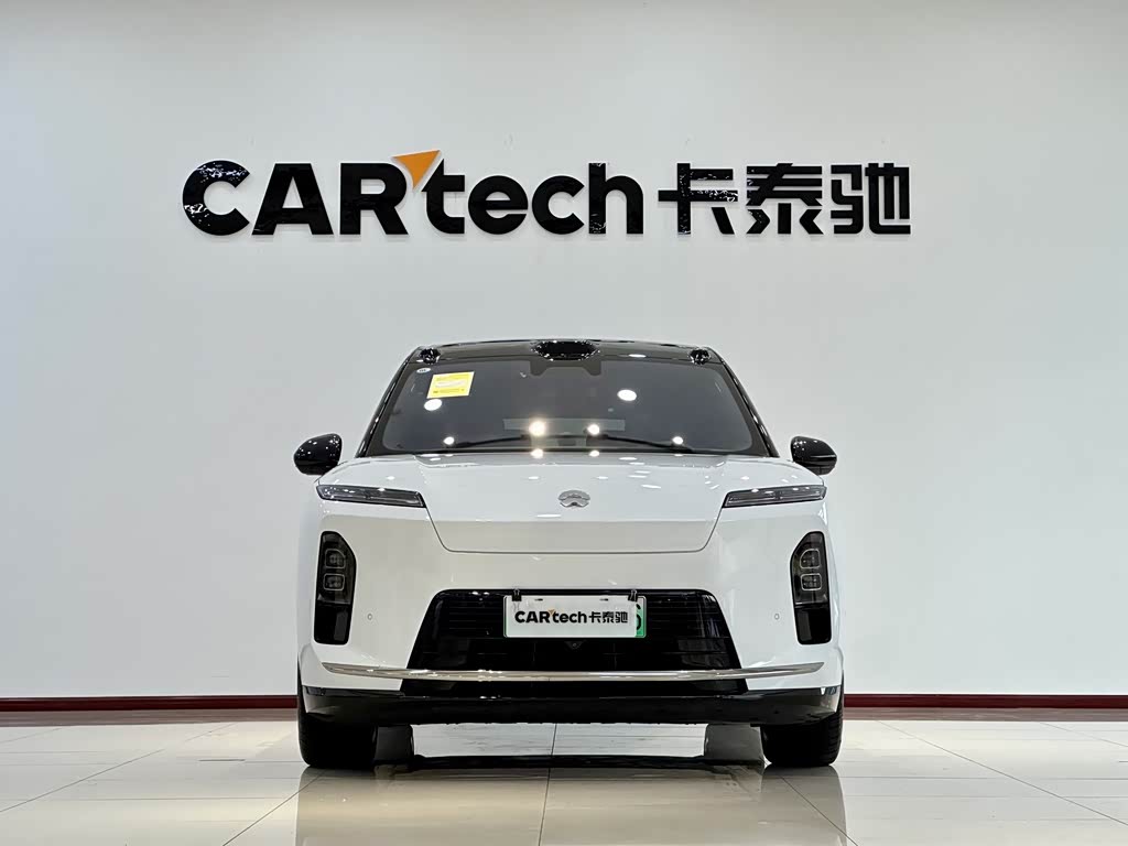 NIO ES8