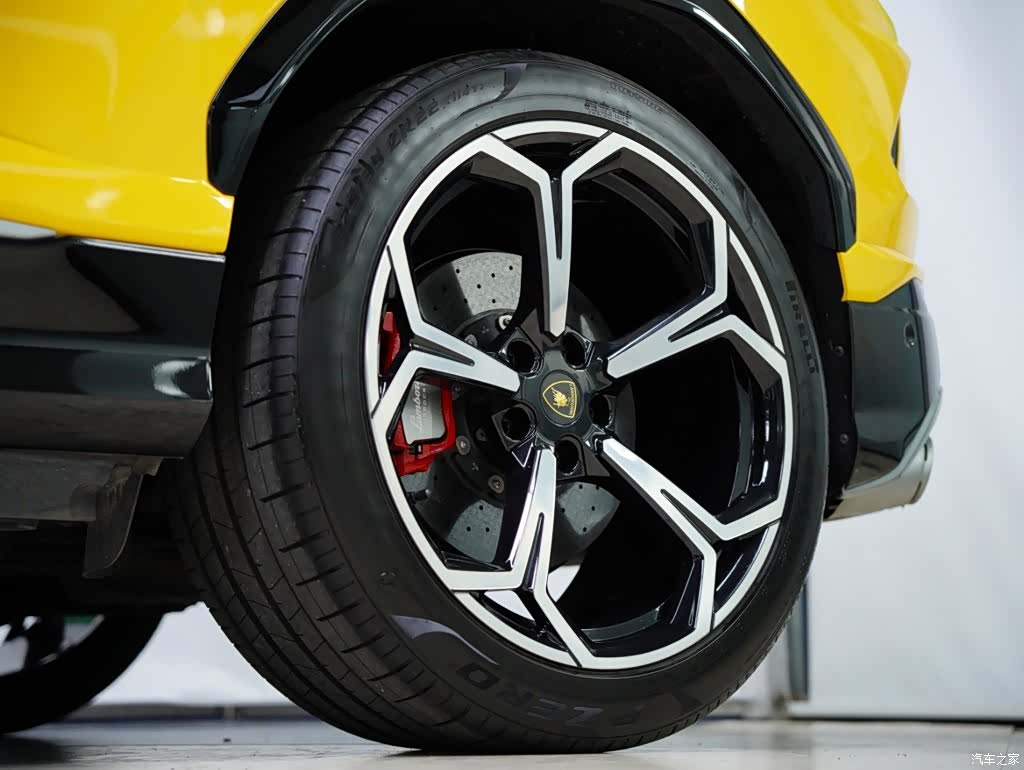 Lamborghini Urus, 2021 26