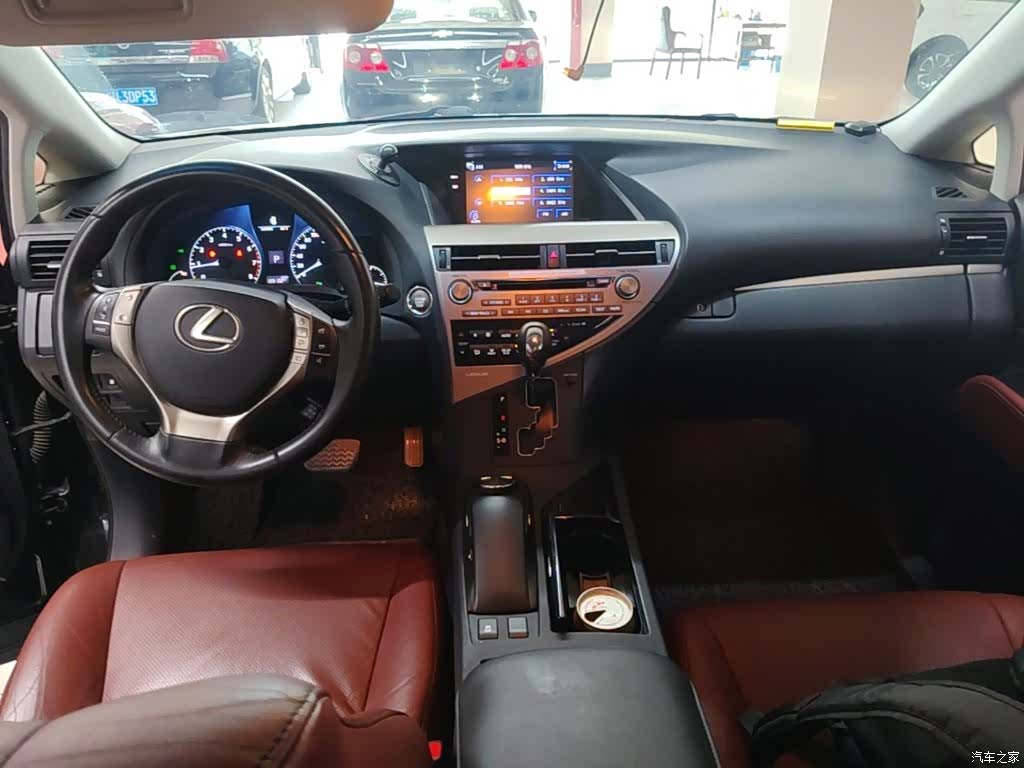 Lexus RX, 2015 10