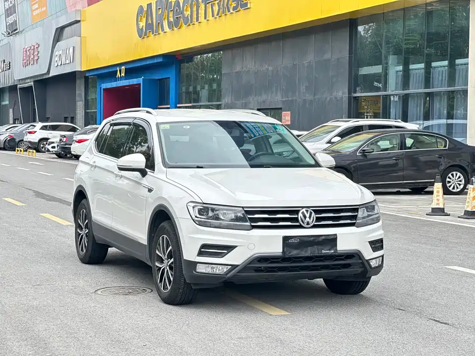 Volkswagen Tiguan L
