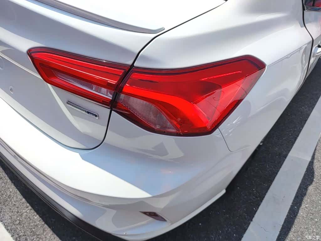 Ford Focus, 2019 8