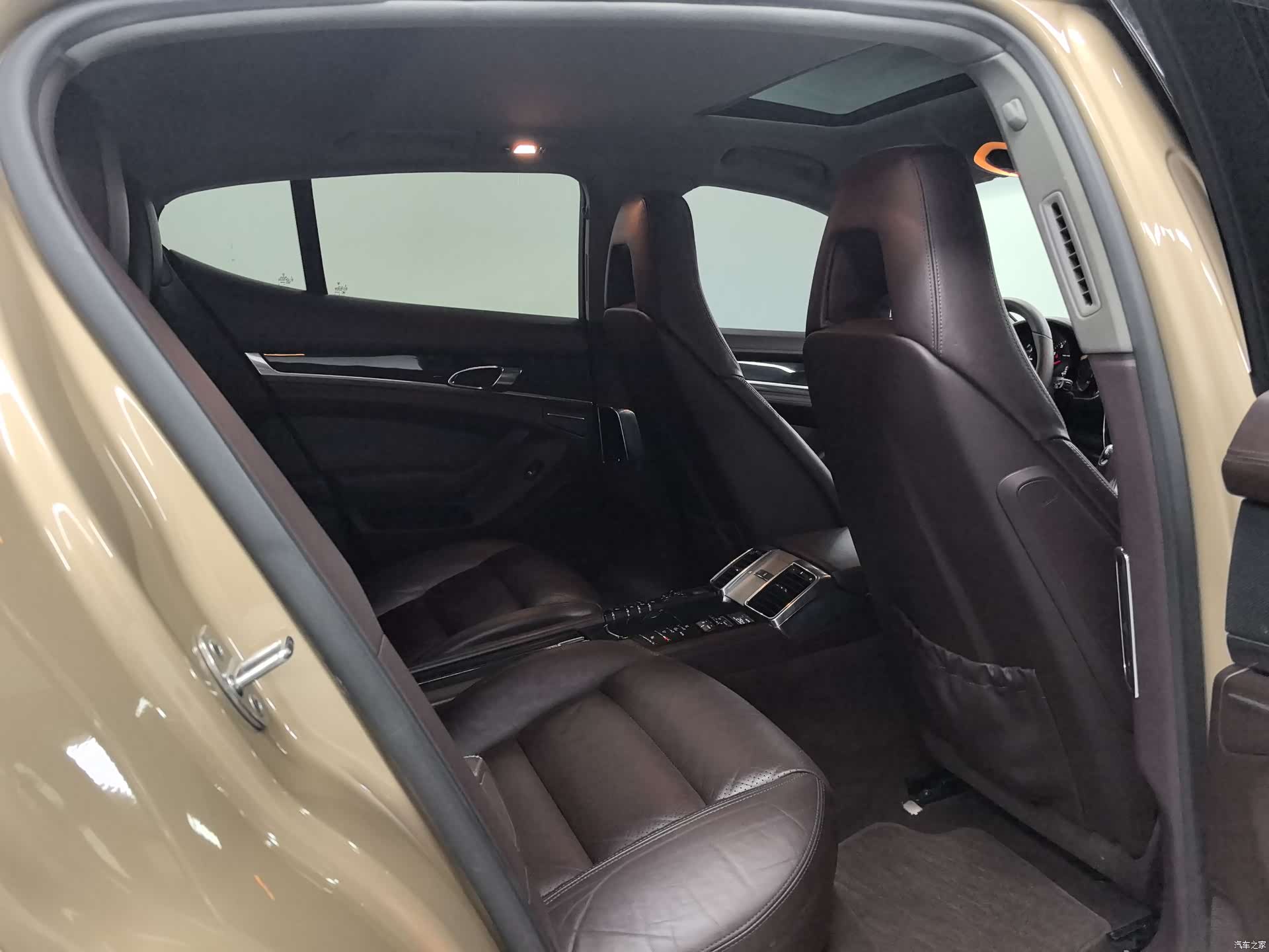 Porsche Panamera, 2012 7