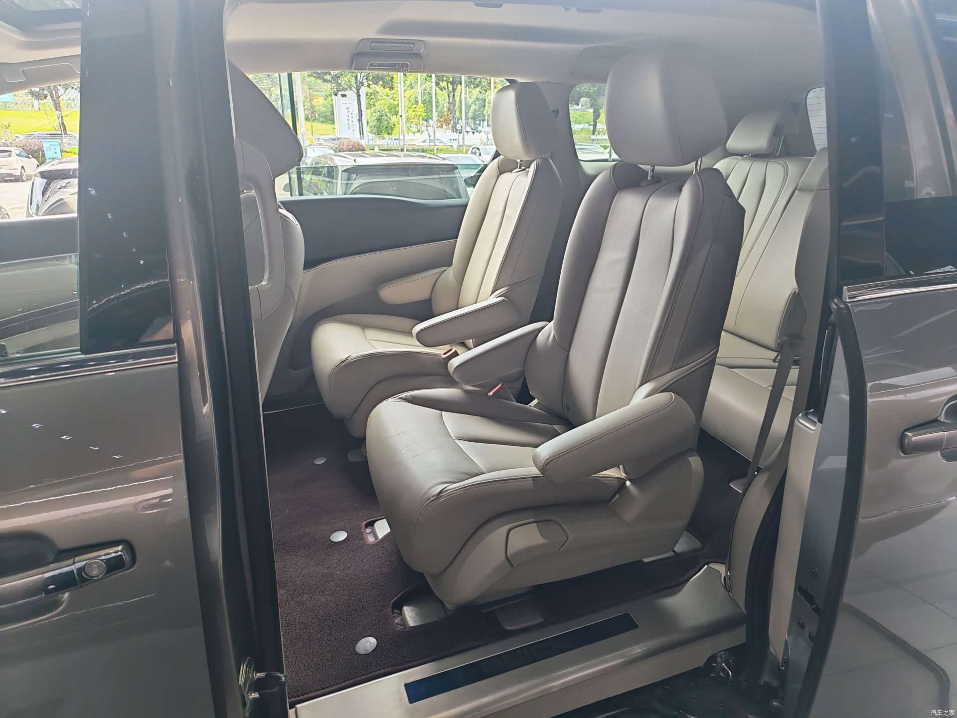 Buick GL8, 2019 12