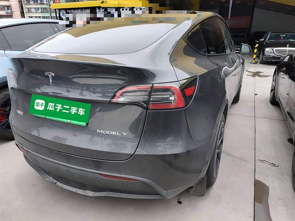 Tesla Model Y Tesla Model Y