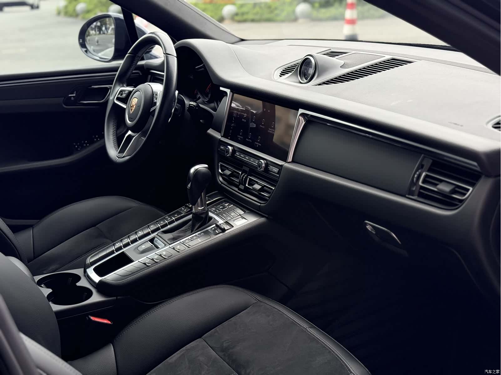 Porsche Macan, 2021 10