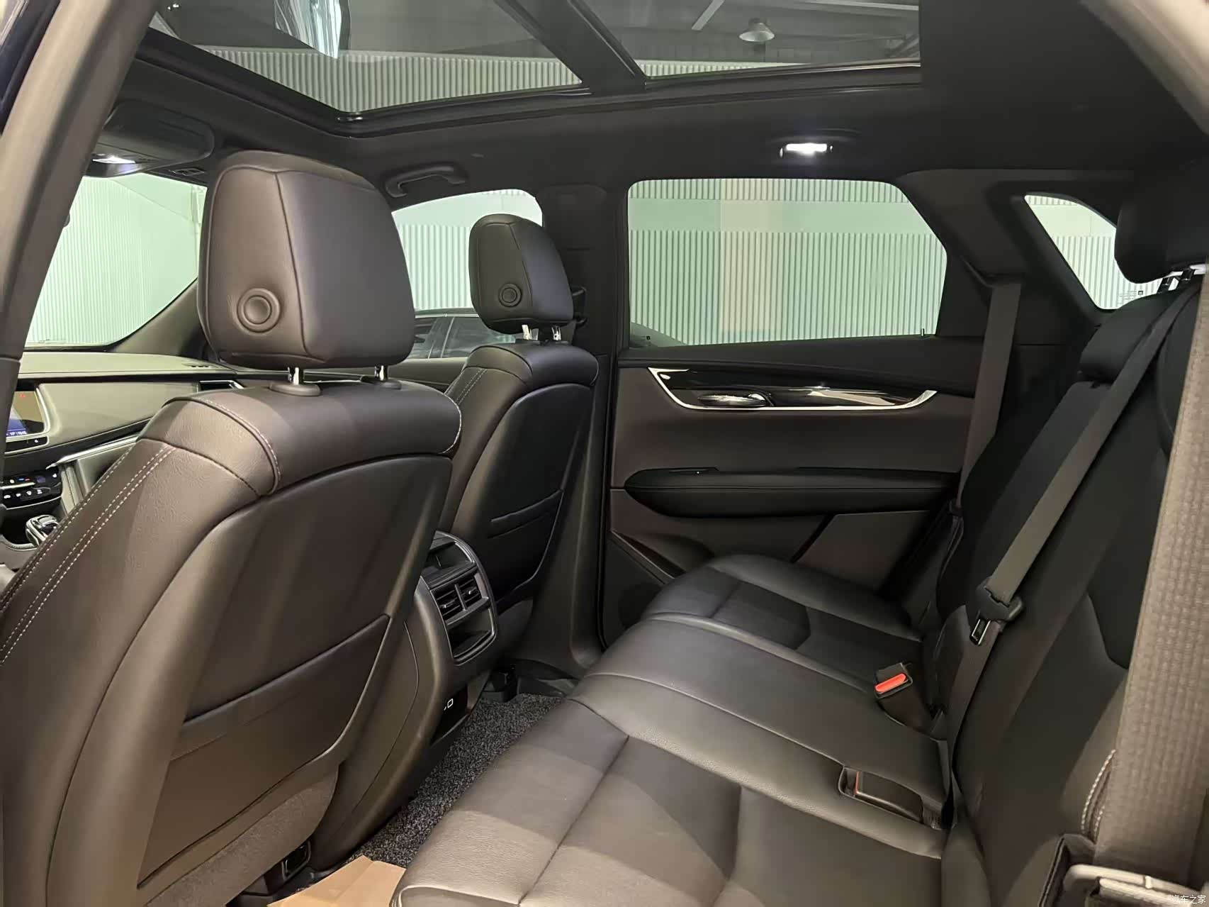 Cadillac XT5, 2021 все фото