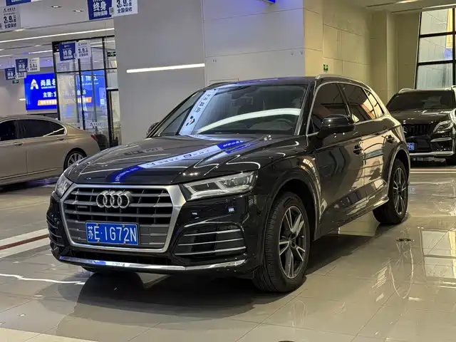 Audi Q5L 2019 — купить из Китая под заказ
