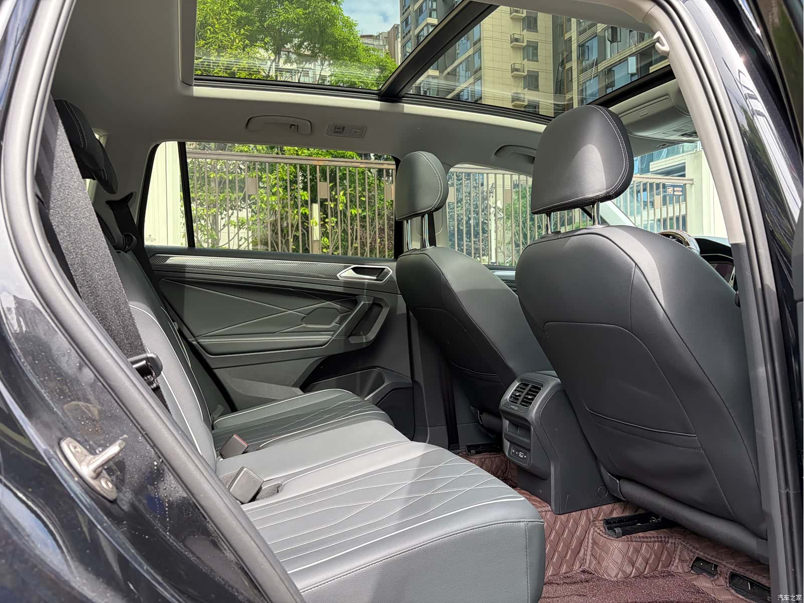 Volkswagen Tiguan L, 2025 10