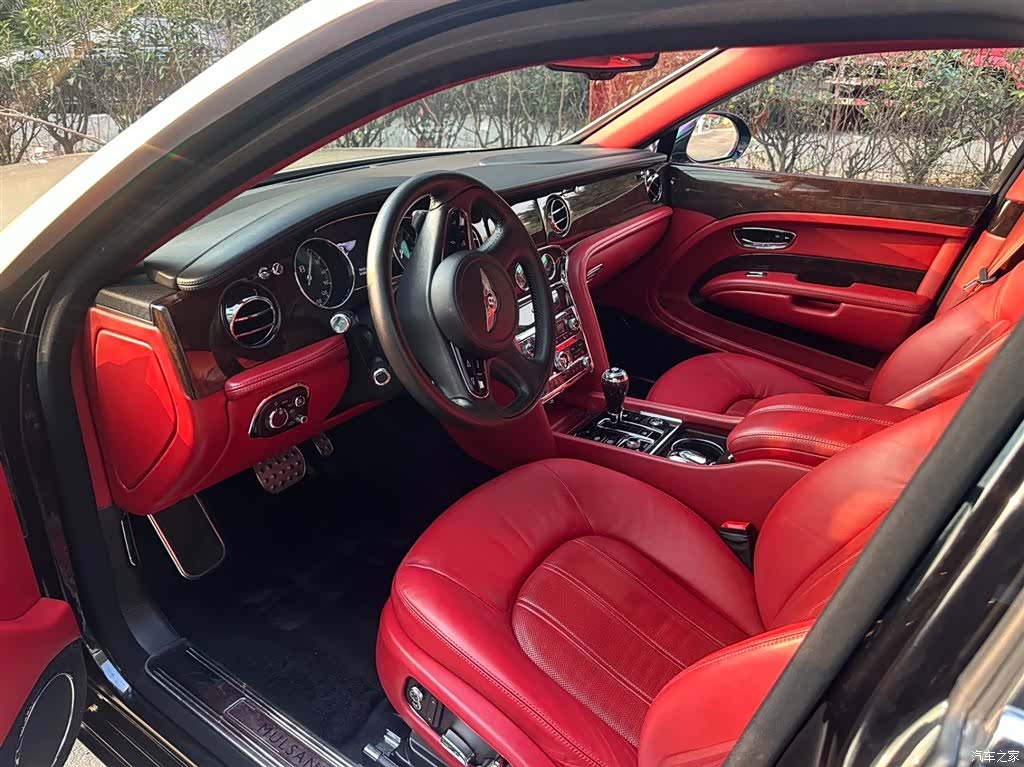 Bentley Mulsanne, 2013 8