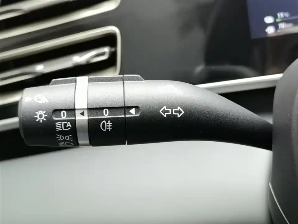 BYD Qin L BYD Qin L