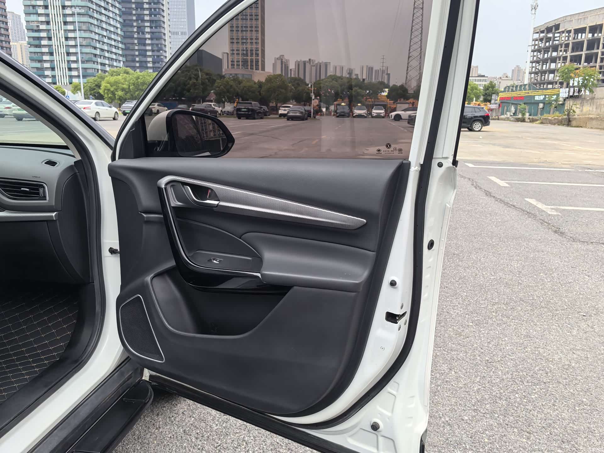 DongFeng AX7, 2020 17