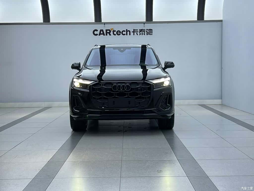 Audi Q7, 2024 6