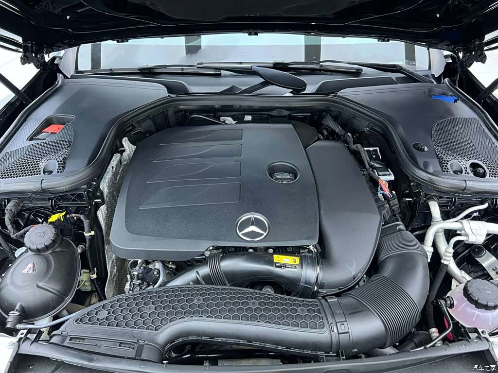 Mercedes-Benz E-Class, 2019 30