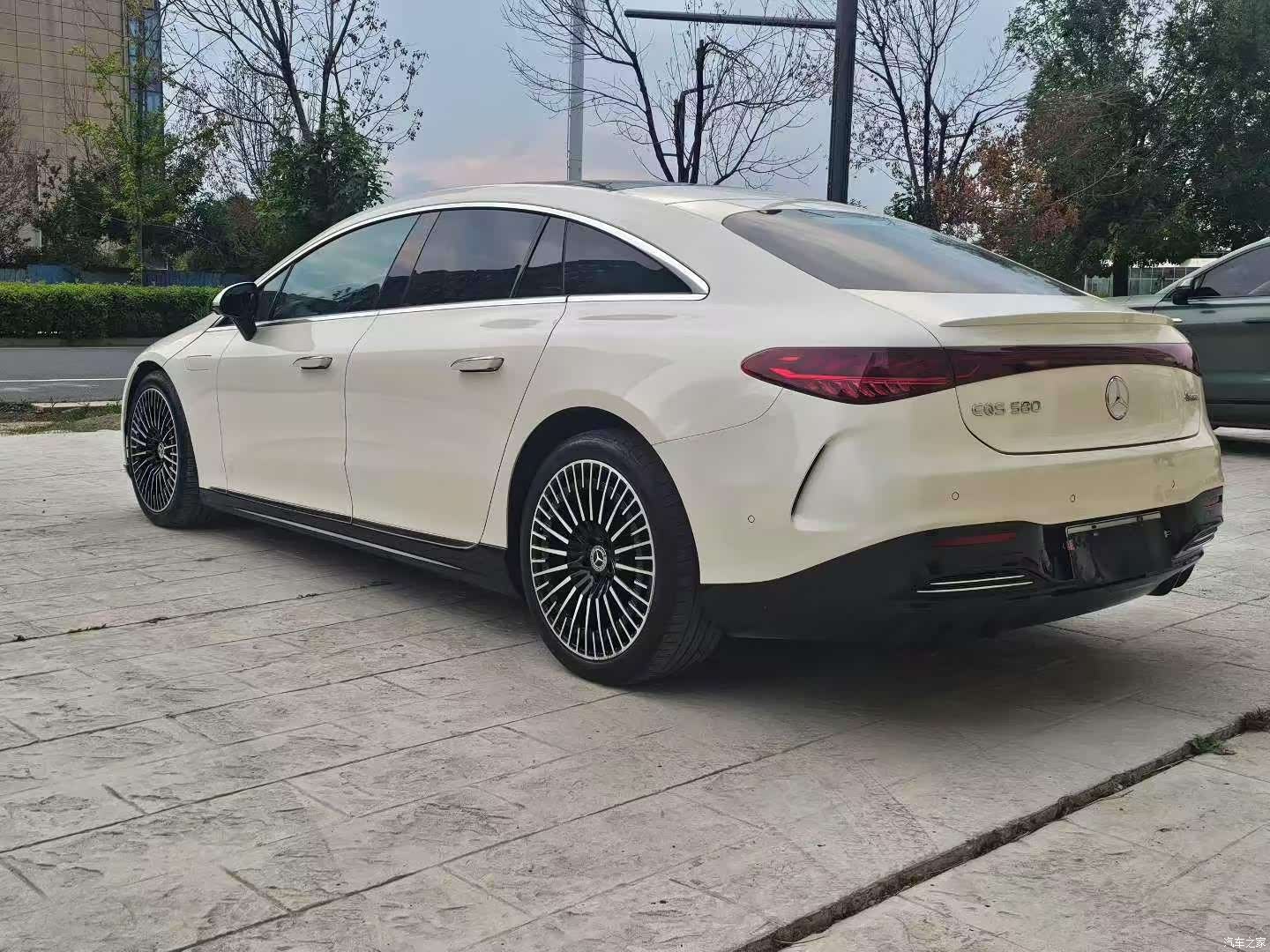 Mercedes-Benz EQS, 2023 7