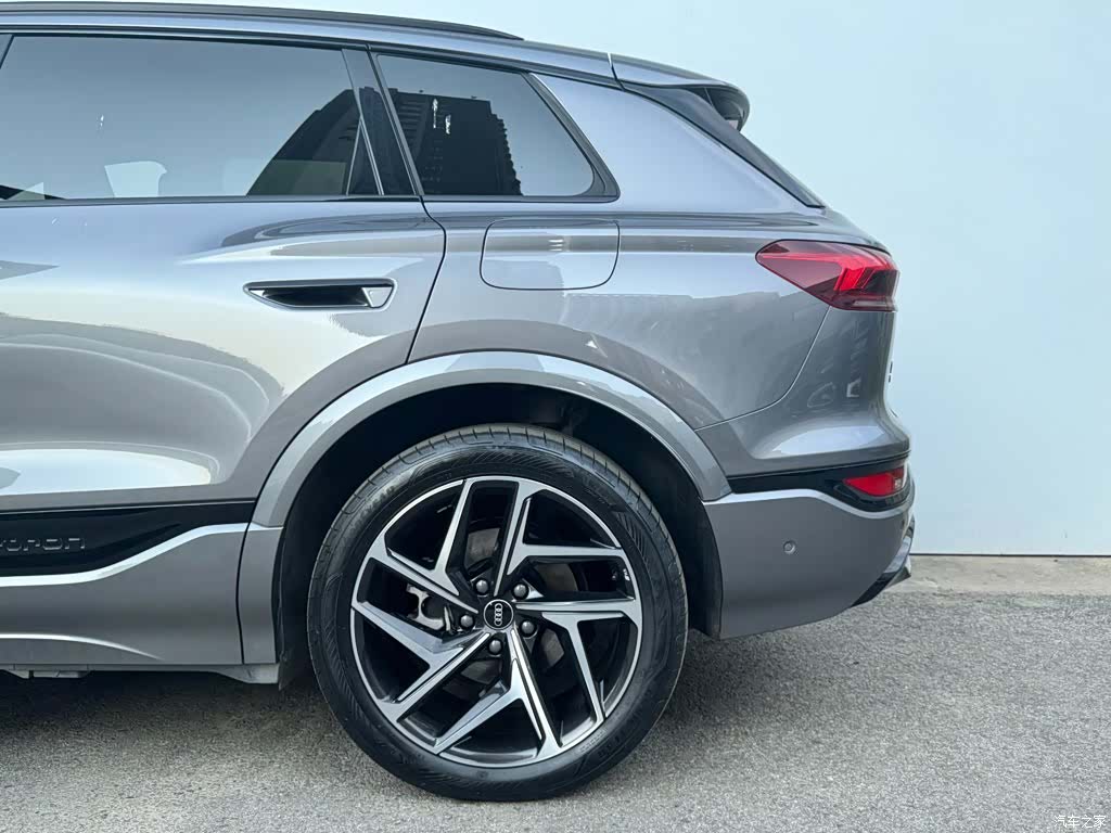Audi e-tron, 2025 13