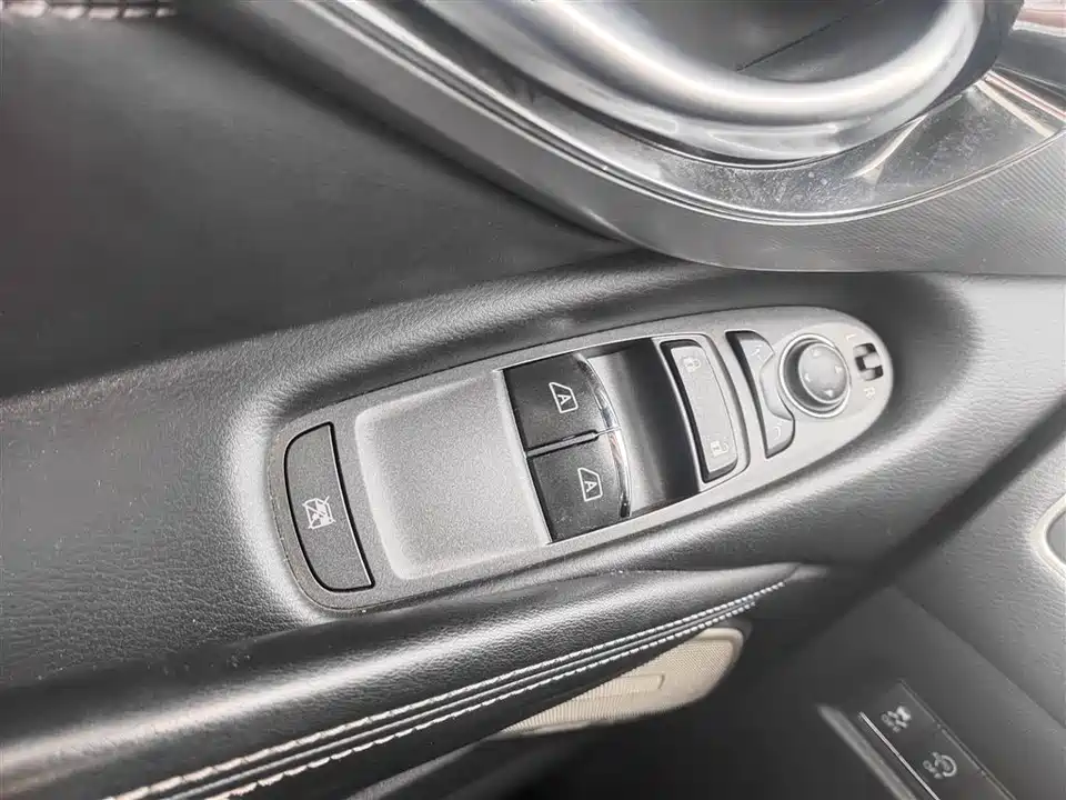 Infiniti Q60 Infiniti Q60