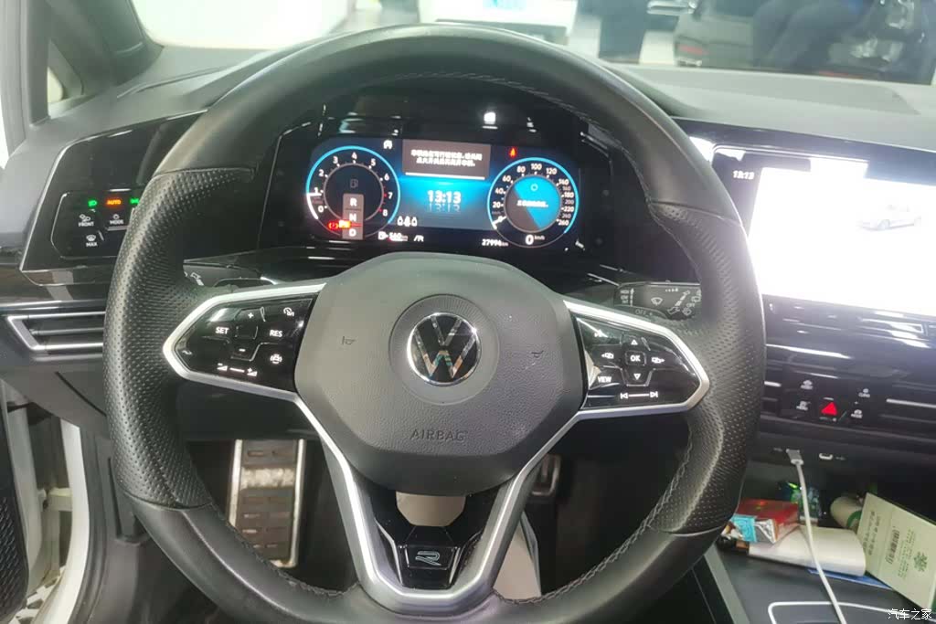 Volkswagen Golf, 2023 15