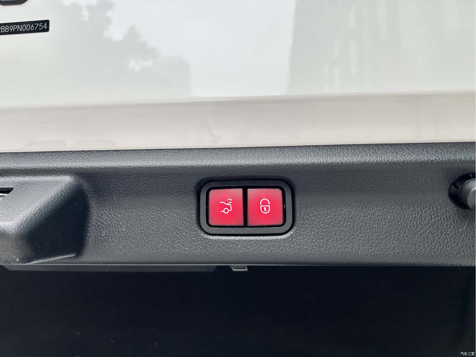 Mercedes-Benz EQE, 2023 23