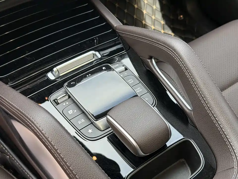 Mercedes-Benz GLE Mercedes-Benz GLE