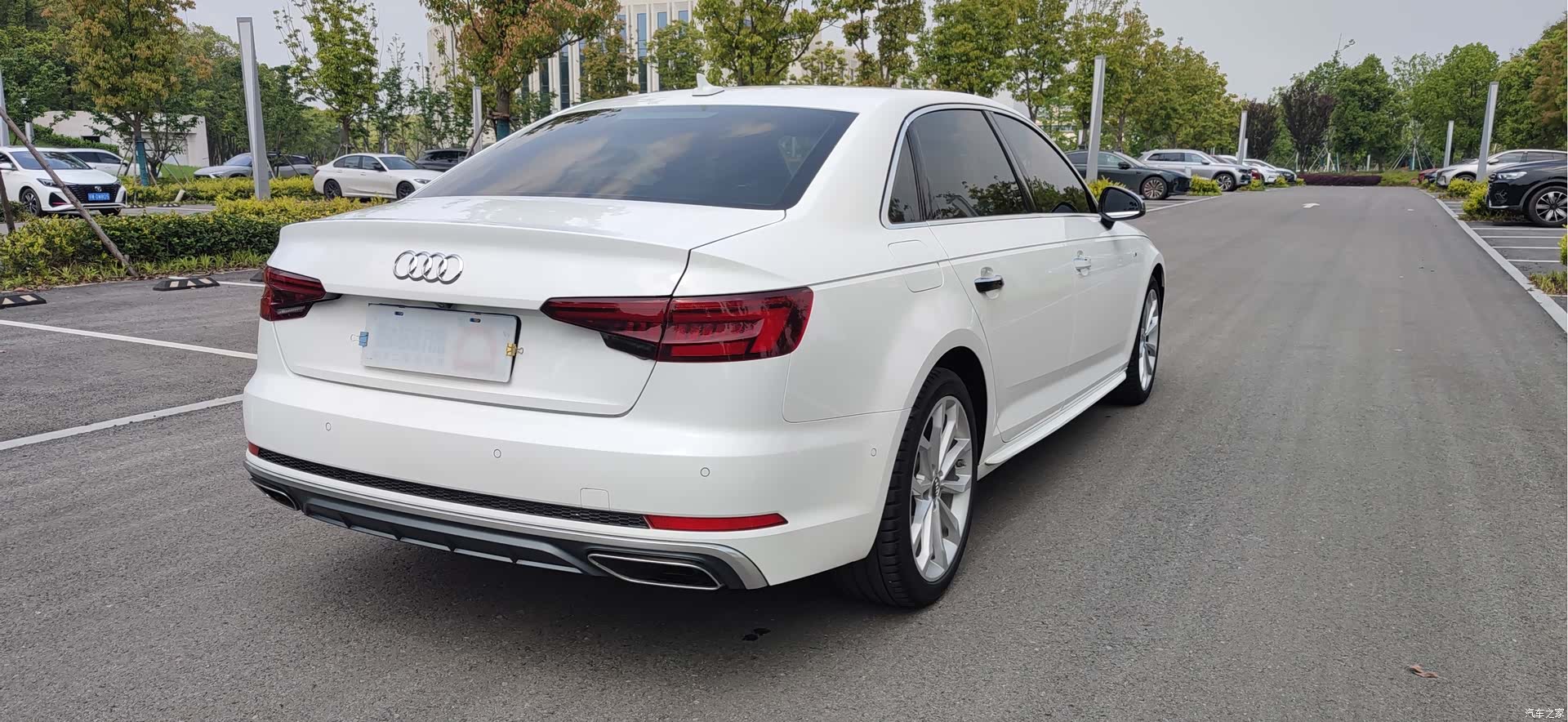 Audi A4L, 2019 11
